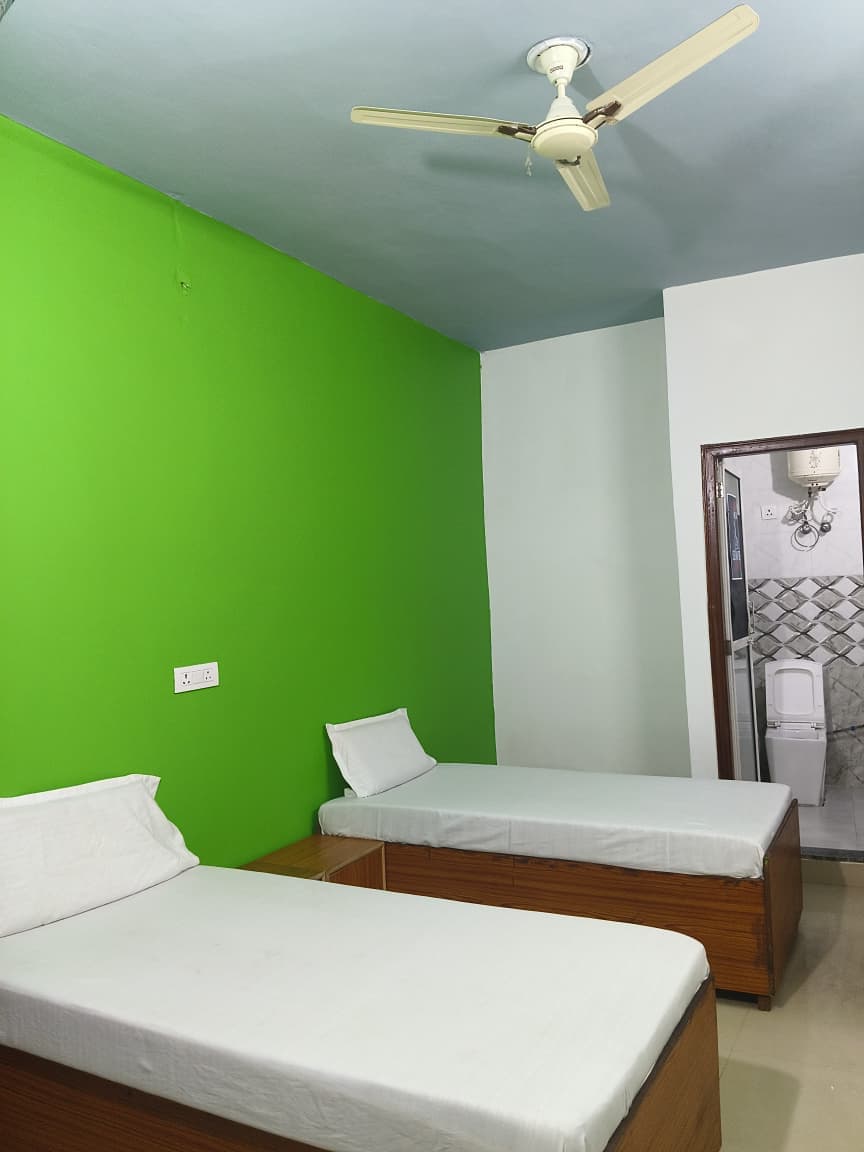 CHAUDHARY LUXURY PG 
